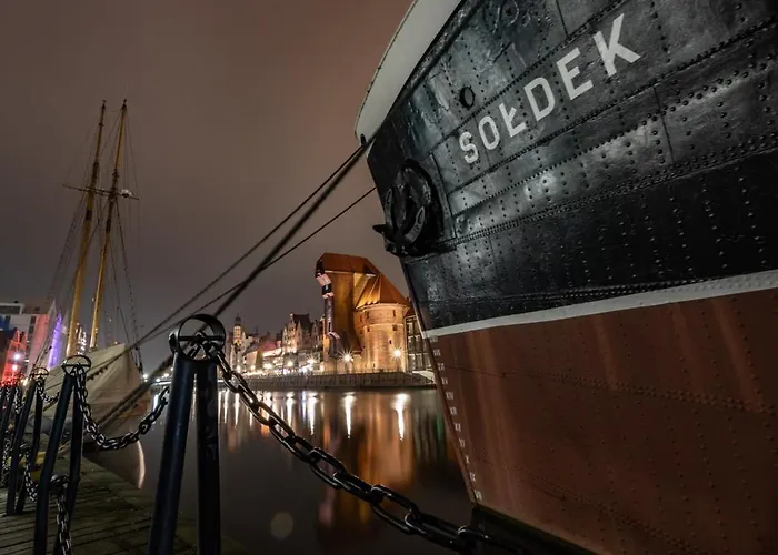 Srodmiescie Apartman *